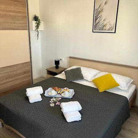 Апартаменты Apartman Ana Crno Экстерьер фото