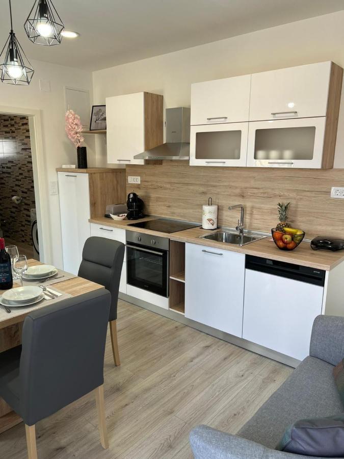 Апартаменты Apartman Ana Crno Экстерьер фото