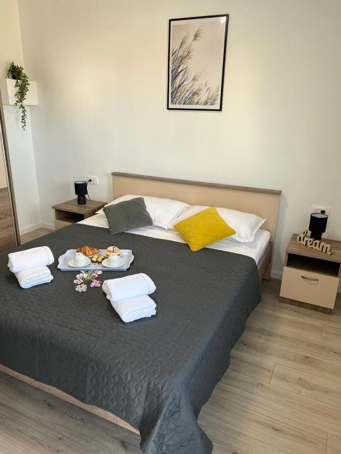 Апартаменты Apartman Ana Crno Экстерьер фото